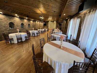 Red Barrel Restaurant