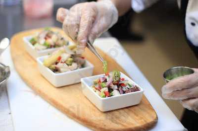 Maderos Latin Grill & Bar