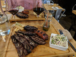 Maderos Latin Grill & Bar