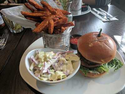 Loa Live On Air Restaurant