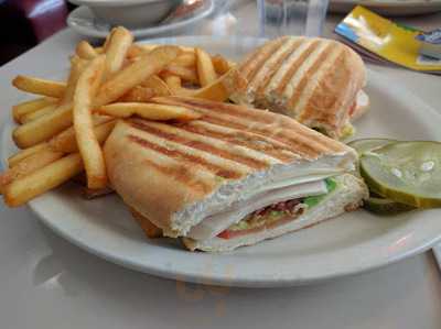 A's Restaurant & Pancake House