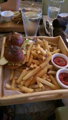 Olma Caviar Boutique & Bar