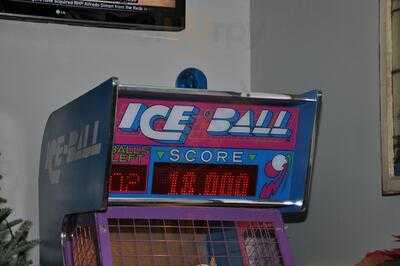 American Retro Bar And Grill