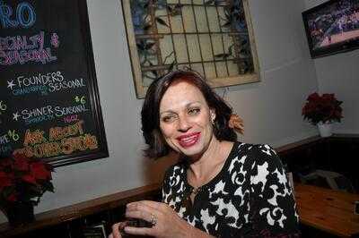 American Retro Bar And Grill