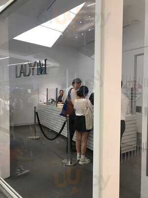 Lady M Cake Boutique