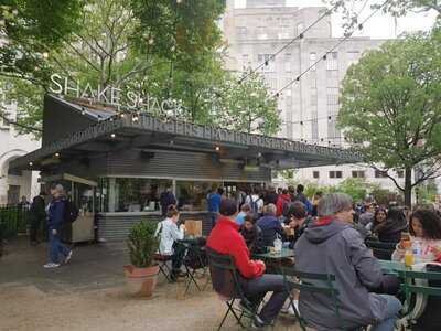 Shake Shack Morningside Heights