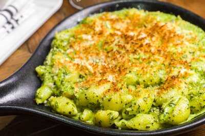 Handcraft Kitchen & Cocktails