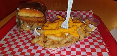 Lucky's Famous Burgers