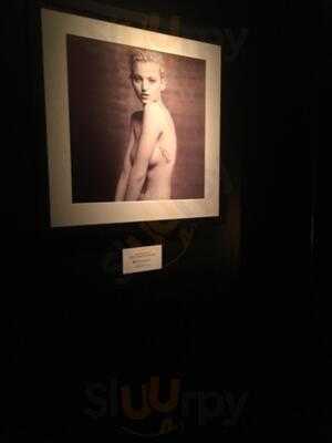 Forty Four Lounge And Restaurant