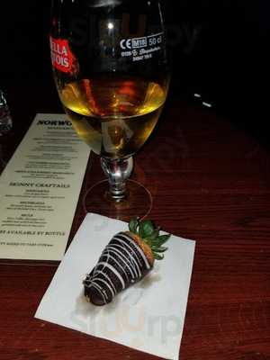 Norwood Bar And Lounge