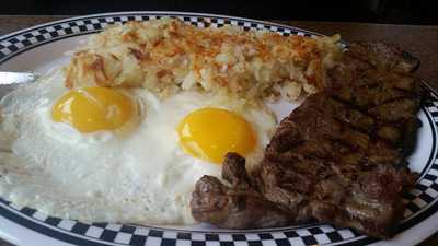 A & T Pancake House And Grill