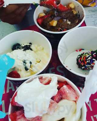 Menchie's Frozen Yogurt