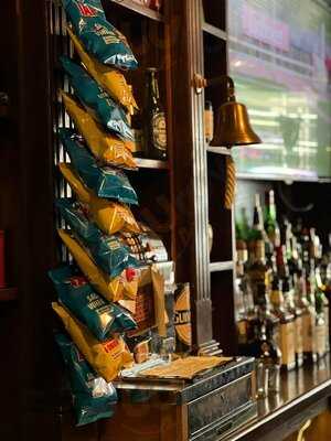 Peter Dillon's Bar 36th