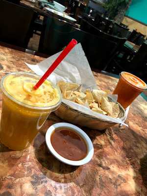 El Salsabor Restaurant