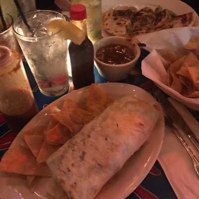 Victors Square Restaurant