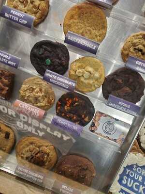 Insomnia Cookies