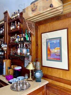 Orient-express Cocktail Bar