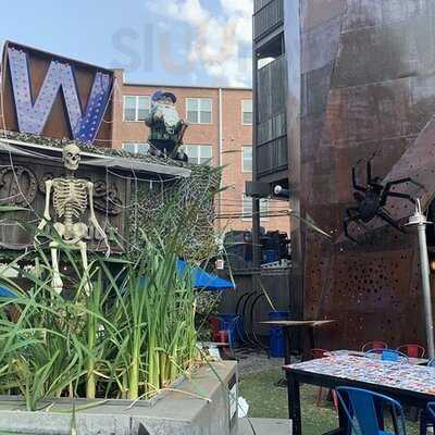 Deuce's Beer & Burger Bar