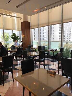 Sant Ambroeus Coffee Bar At Sotheby's