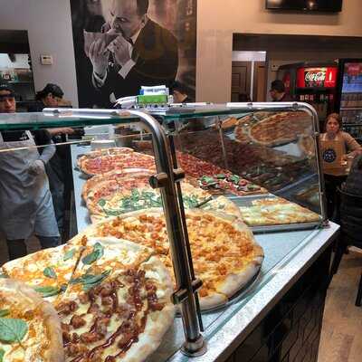 Made In New York Pizza