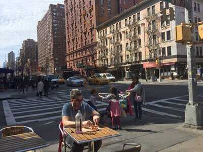 Made In New York Pizza