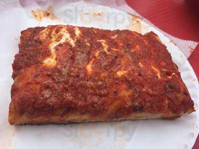 Made In New York Pizza