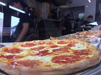 Made In New York Pizza