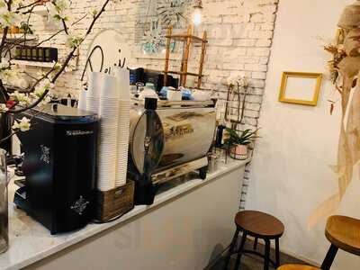 Remi Flower & Coffee