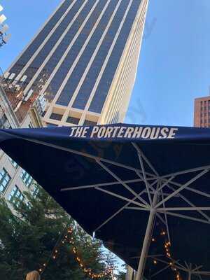 Porterhouse Brew Co. Bar