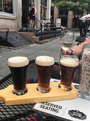 Porterhouse Brew Co. Bar