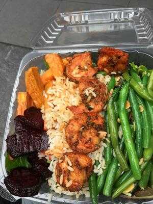 Between The Bread - Midtown