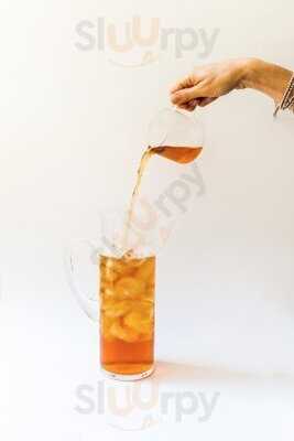 Floating Mountain Tea House + Gallery