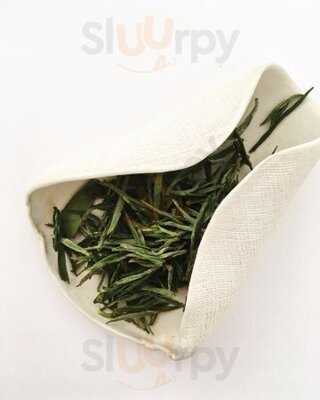 Floating Mountain Tea House + Gallery