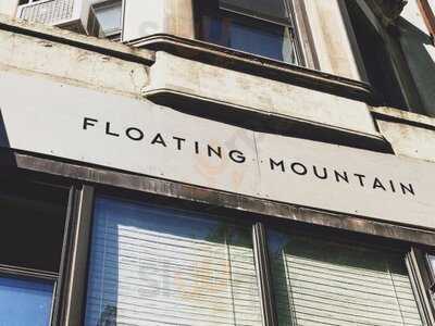 Floating Mountain Tea House + Gallery