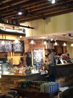 Brooks Brothers Red Fleece Cafe