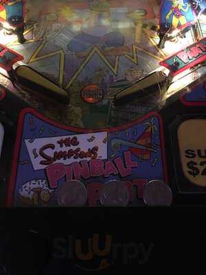 Two Bit's Retro Arcade