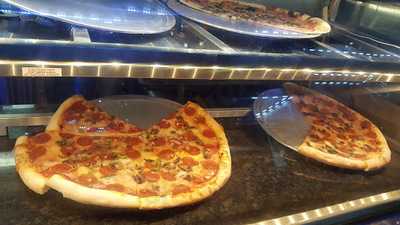 Georgio's On Division