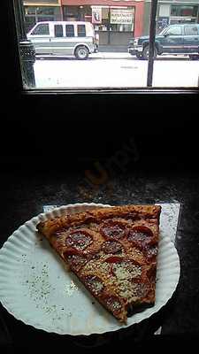 Georgio's On Division