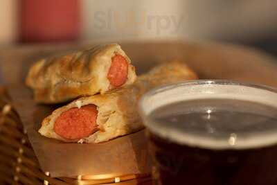 Table Green & Table Green Cafe