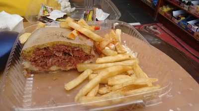 B&w Deli And Pizzeria