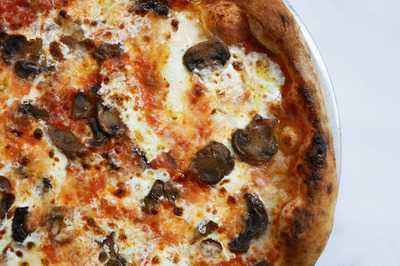 Naples 45 Ristorante E Pizzeria