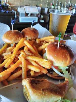 Chico's Sports Bar & Grill