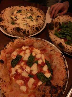 Una Pizza Napoletana