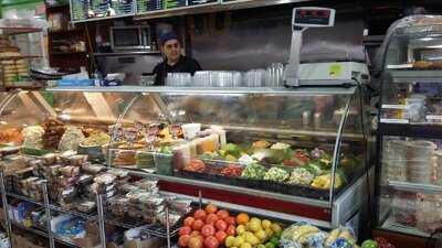 5 Brothers Gourmet Market