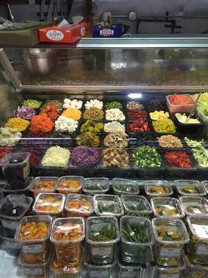 5 Brothers Gourmet Market