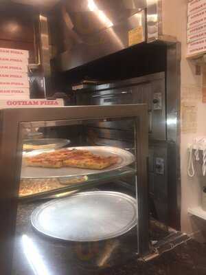 Gotham Pizza