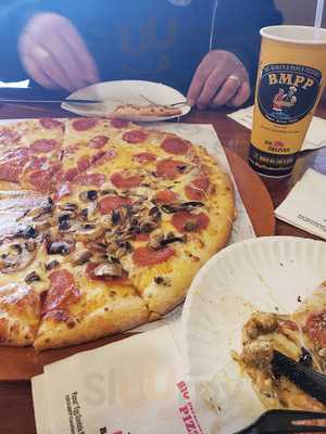 Big Mama's And Papa's Pizzeria