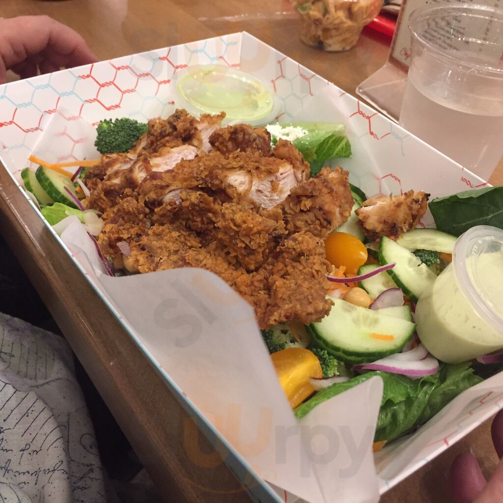 Art Bird & Whiskey Bar