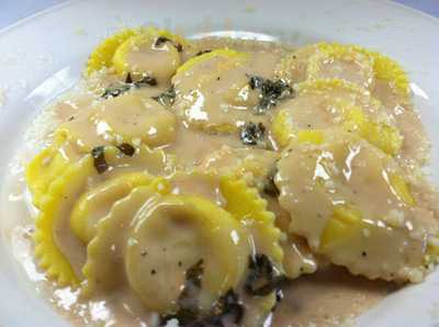 Maui And Sons Bar & Grill