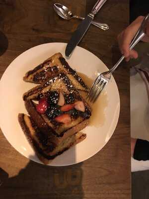 The Lcl: Bar & Kitchen